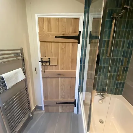 Malt House Cottage With River Severn View Balcony Upton upon Severn Exterior photo