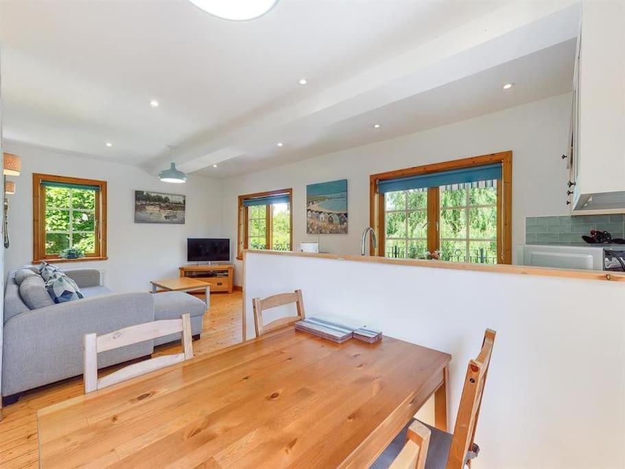 Malt House With River Severn View Balcony Holiday home Upton upon Severn