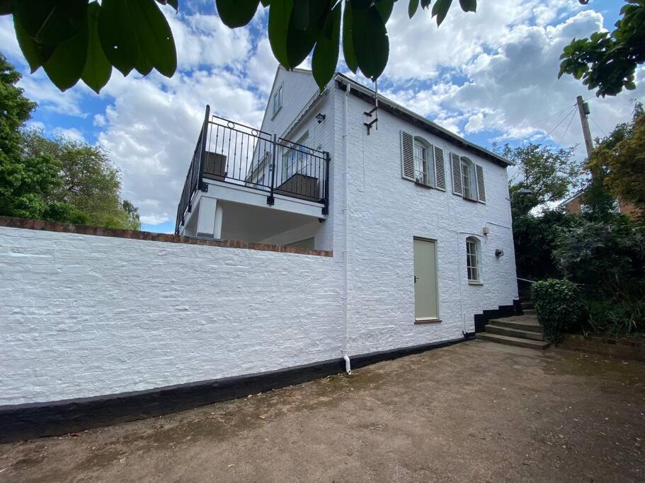 Holiday home Malt House With River Severn View Balcony *